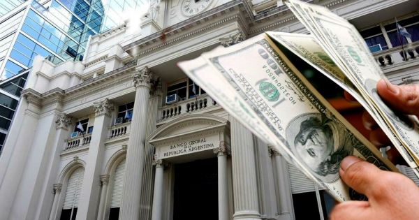 El Banco Central oficializó la suba de la tasa de interés a 97%