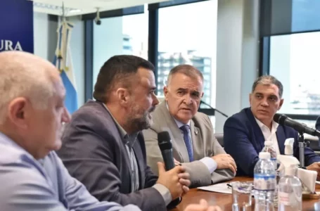 Jaldo, con un referente de «Barrios de Pie» y el lanzamiento de un ministro