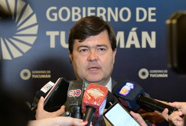  La oposición pide que se cite al ministro Agüero Gamboa, tras los crímenes de los policías