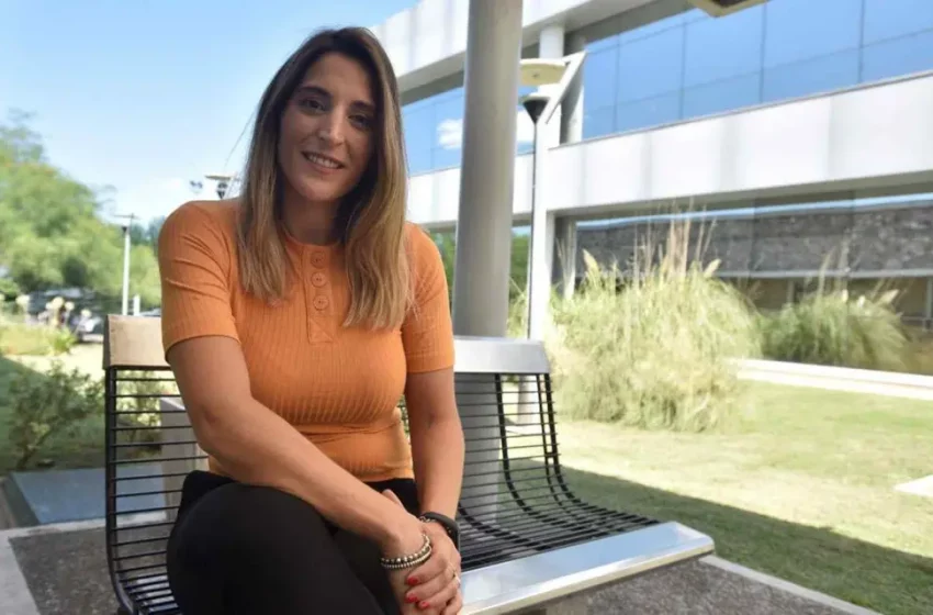  Usando una icónica y «fiestera» canción, Manuela Castañeira compartió su nuevo y viral jingle: “Tu voto es padarle a la izquierda”