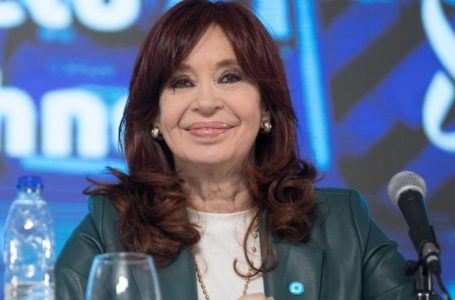 Cristina Kirchner: «Están jugando con la mesa de los argentinos»
