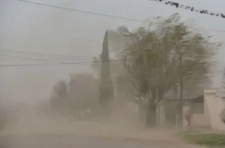 Las provincias que rodean a Tucumán están bajo alerta por vientos fuertes