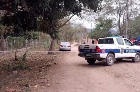 Video captó a un sicario abandonando el auto en el que fue hallado el cuerpo de un joven salteño desaparecido