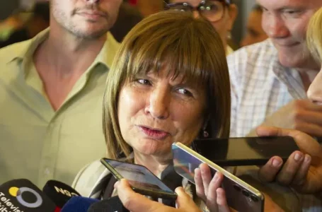 Bullrich llegó a Santiago y calentó la previa del debate presidencial: “Massa es el lamebotas de Cristina Kirchner”