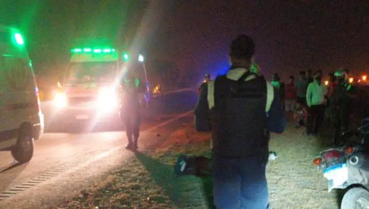  Padre, madre e hijito de tres años en moto murieron al ser embestidos por un colectivo en la autopista a Famaillá