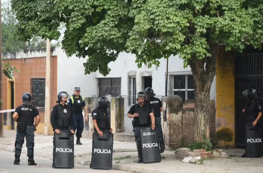  Vecinos contaron los antecedentes que anticiparon el femicidio seguido de suicidio que sacude a Villa 9 de Julio