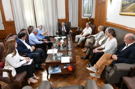 Jaldo recibió a la Mesa de Diálogo Tucumán en Casa de Gobierno