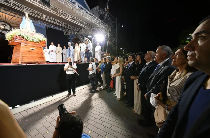  Jaldo participó de la misa y procesión en honor a la Virgen Inmaculada Concepción