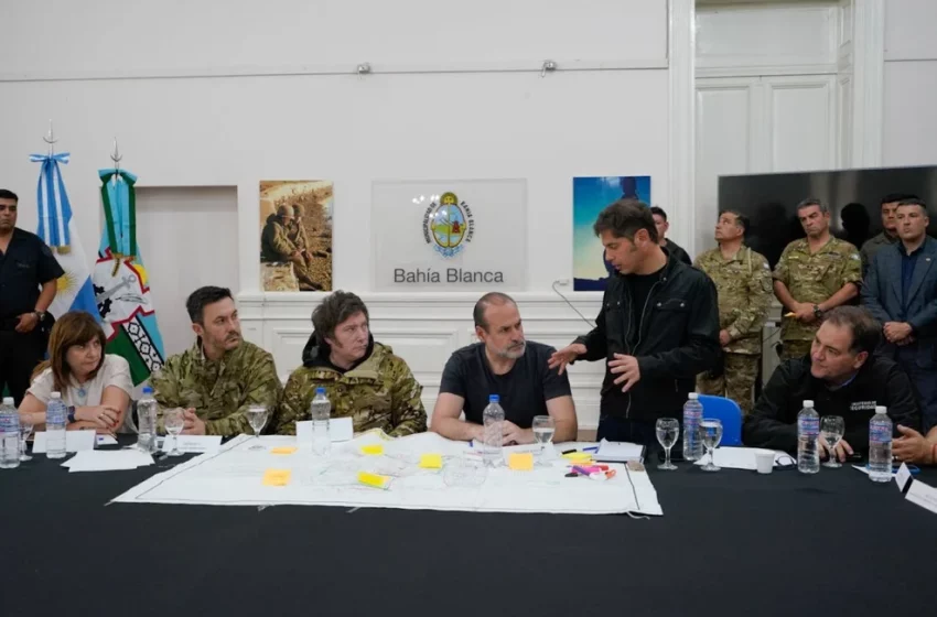  Milei y Kicillof, juntos en Bahía Blanca tras las crisis por el temporal trágico