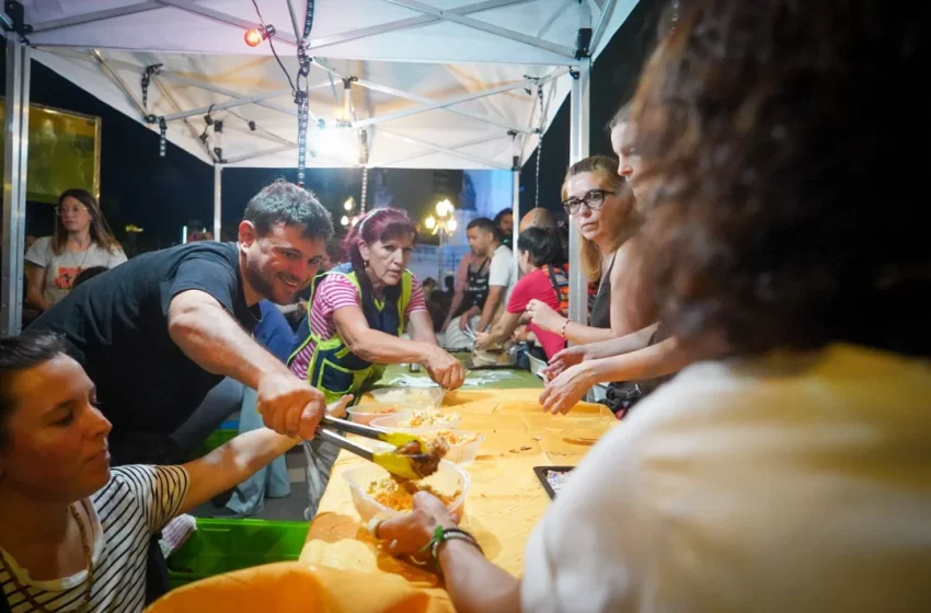  “Ninguna familia sin Navidad”, la celebración de Grabois junto a personas en situación de calle a las puertas del Congreso