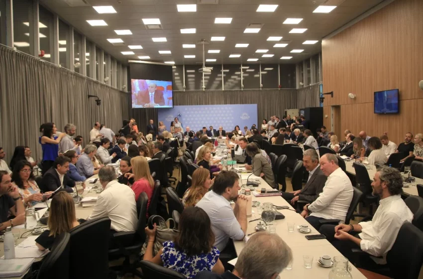  Minuto a minuto: Diputados inició la segunda jornada de debate de la ley ómnibus