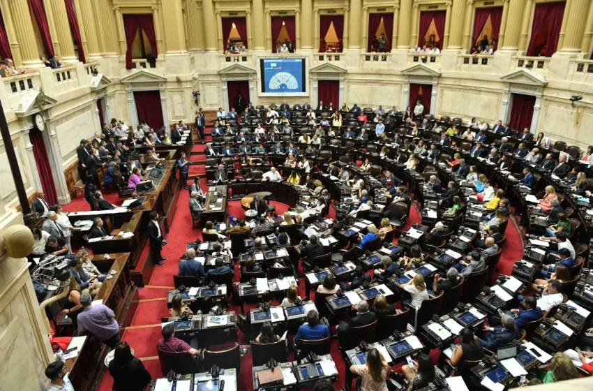  Cómo sigue el debate de la ley ómnibus tras la presentación de funcionarios