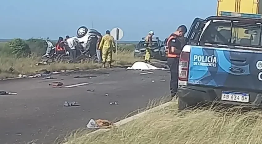  Tragedia en Corrientes: una familia entera murió en un impresionante choque frontal con un camión