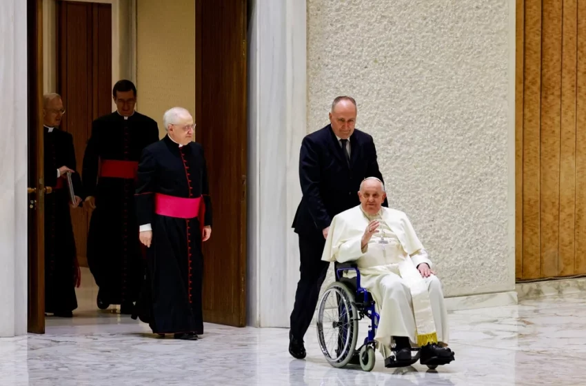  El papa Francisco fue atendido en un hospital de Roma y ya regresó al Vaticano