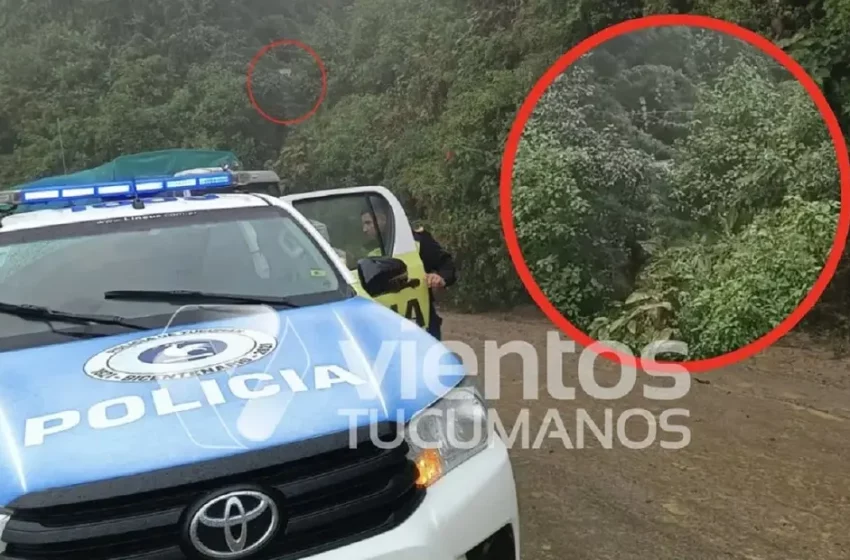  Perdieron el control del auto y cayo a un precipicio en la ruta 65