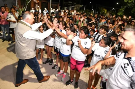 Jaldo encabezó los festejos por los 48 años de la Municipalidad de Burruyacu