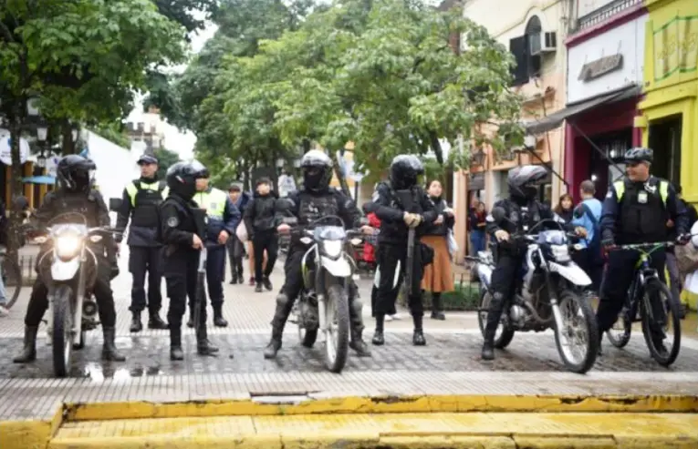  El gobernador Jaldo fue muy directo con dar «un corte definitivo» a la violencia estudiantil en las calles de Tucumán: «no vamos a retroceder»