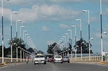 Cortan el tránsito durante el día en el puente Lucas Córdoba para renovar la capa asfáltica