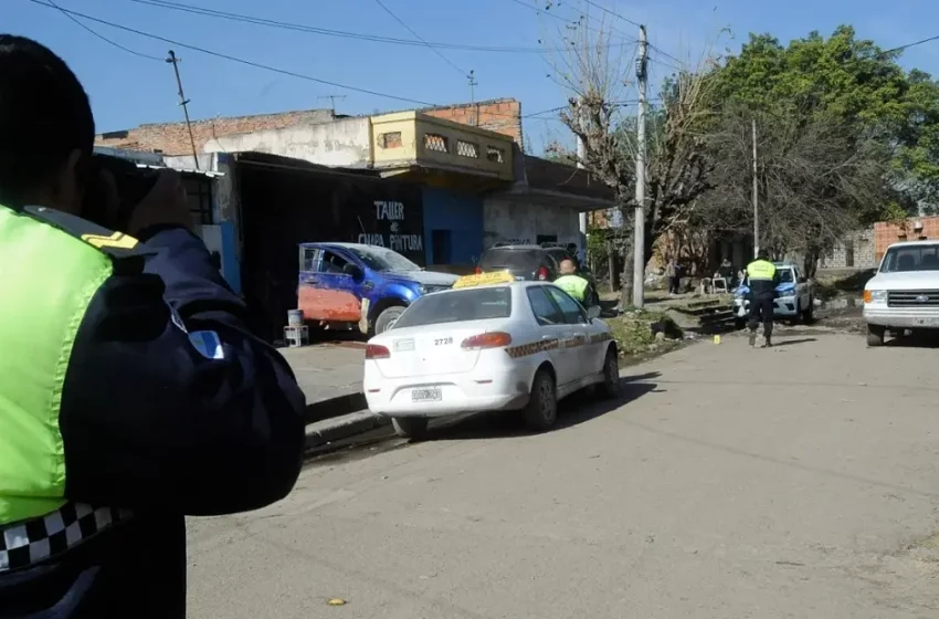  Buscan a los asaltantes que hirieron de gravedad a un hombre en una calle de Villa Urquiza