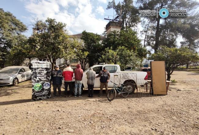  Atraparon a tres delincuentes que le robaron a un jubilado