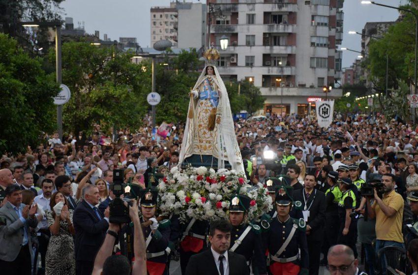  El fervor popular y la fe mariana se unen en la conmemoración del 212° aniversario de la Batalla de Tucumán