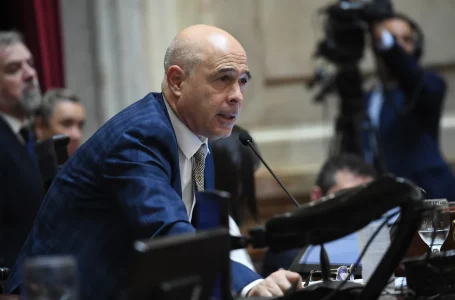 Senador libertario explica para qué tiene más de 15 asesores: «Quiero ser gobernador»