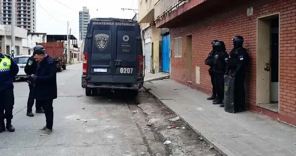  Murió el hombre que le había dado dos machetazos a un policía del Grupo CERO en Villa Luján