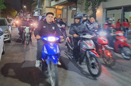 Protesta de choferes de Uber Moto en la Comisaría Primera