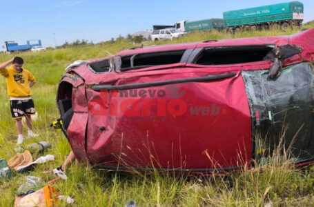 Viajar sin descanso casi le cuesta la vida a toda una familia cuando cruzaban Santiago del Estero