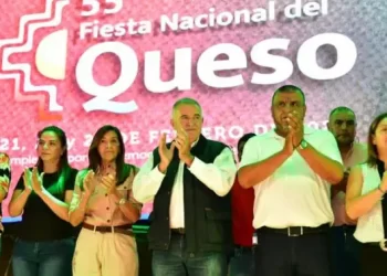 Jaldo participó del Festival del Queso y entregó el Queso de Oro a Rosario Tolaba de Monasterio