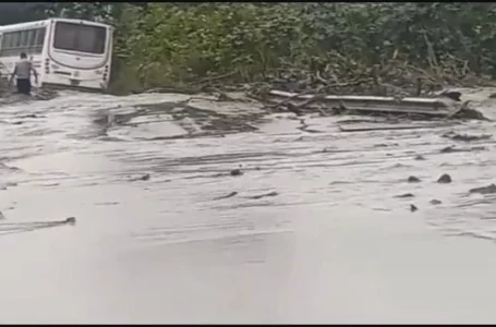 Corte total en la Ruta 304 por crecida del río en Los Altos de Taruca