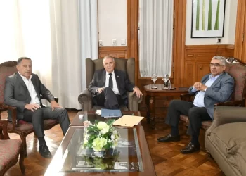 Jaldo avanza en la negociación paritaria con gremios estatales