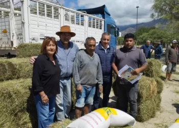 El Gobierno entregó alimentos para productores afectados por las inundaciones