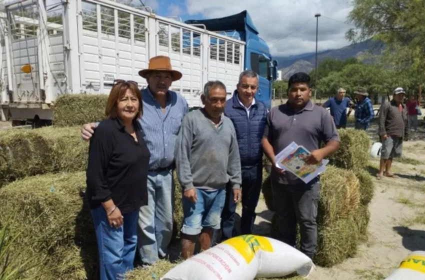  El Gobierno entregó alimentos para productores afectados por las inundaciones