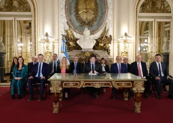 Milei anunció el fin del cepo cambiario y un nuevo acuerdo con el FMI: «Argentina será el país con mayor crecimiento de los próximos 30 años»