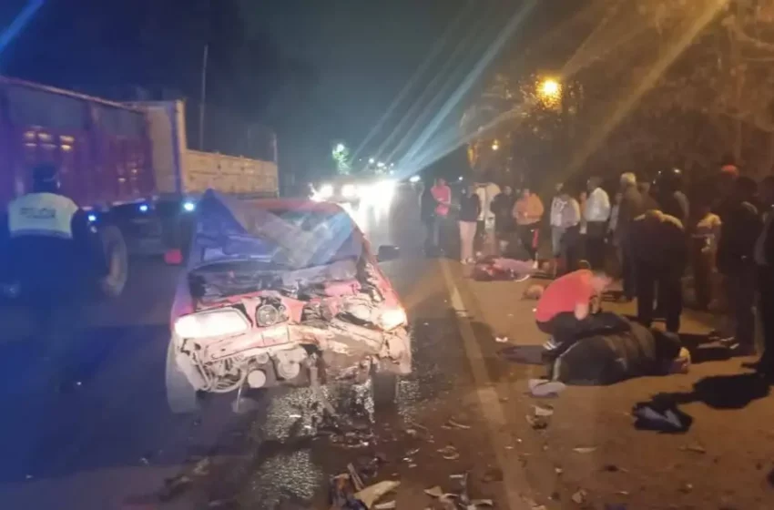 Grave accidente en Burruyacu: un auto embistió a una moto en la que se trasladaban cuatro menores
