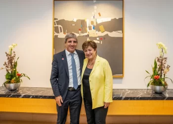 Caputo negó que el FMI haya exigido el blanqueo y afirmó que las medidas fueron bien recibidas