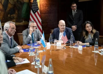 El Gobierno impulsa una reforma sanitaria y confirma la salida de Argentina de la OMS