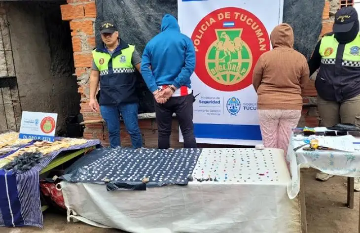 En un allanamiento secuestran 450 ravioles de cocaína en una casa dedicada al narcomenudeo