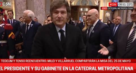 Tenso momento: Milei le negó el saludo a Jorge Macri y esquivó a Victoria Villarruel en el Tedeum