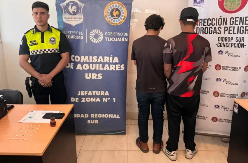 Atrapan en Aguilares a dos sujetos en moto llevando 26 envoltorios de cocaína: el que ocultaba la droga tiene apenas 14 años
