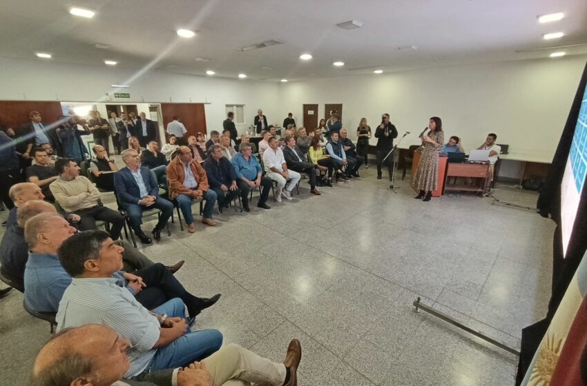 Acevedo y legisladores tucumanos participan como observadores de las elecciones en Salta