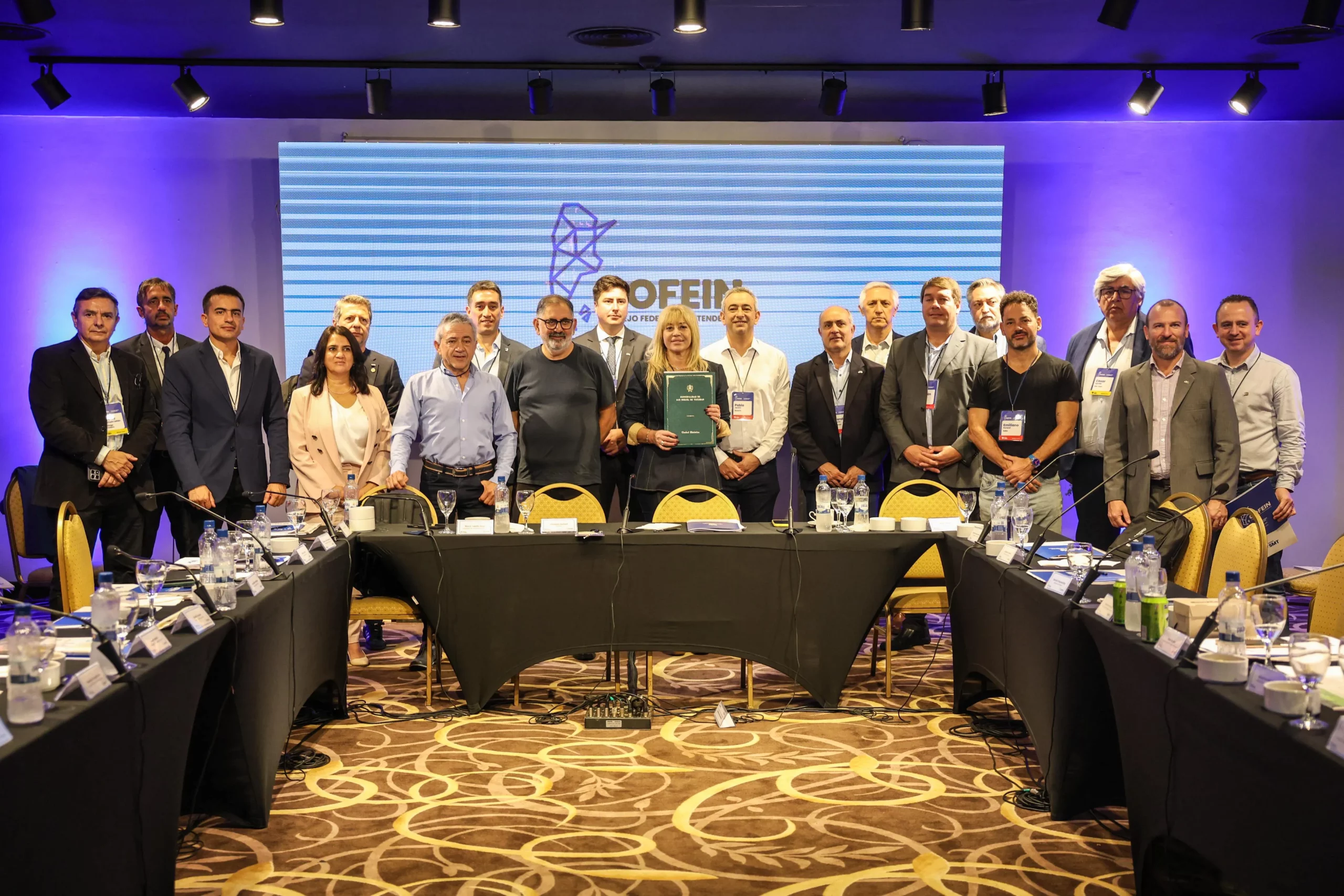 Chahla con intendentes de todo el país desde Tucumán piden «federalismo y Estado presente»