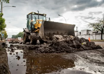 Municipio activa plan de pavimentación en 20 sectores: arreglarán 2.000 cuadras en tres meses