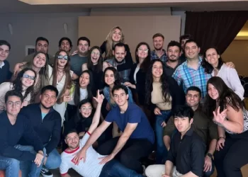 Abren la convocatoria 2025 de Voces Emergentes, un programa que forma líderes jóvenes en el NOA