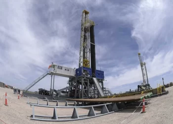 Aconcagua Energía busca reestructurar su deuda de USD 230 millones tras incumplimiento de pago