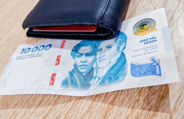 Comienza el pago del aguinaldo para trabajadores estatales en Tucumán