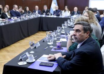 El 1 de julio será el Examen Único de Residencias Médicas: se refuerza la estrategia nacional de vacunación