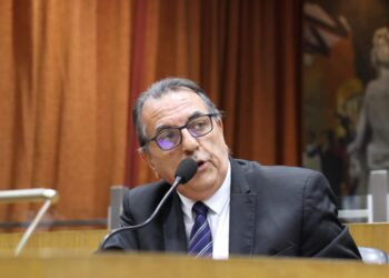 El concejal Arnedo insiste en el tratamiento de seis proyectos de ordenanza