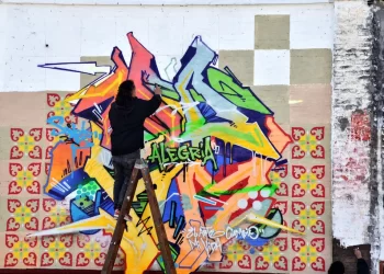 La Plaza Azopardo se transforma con arte y participación vecinal